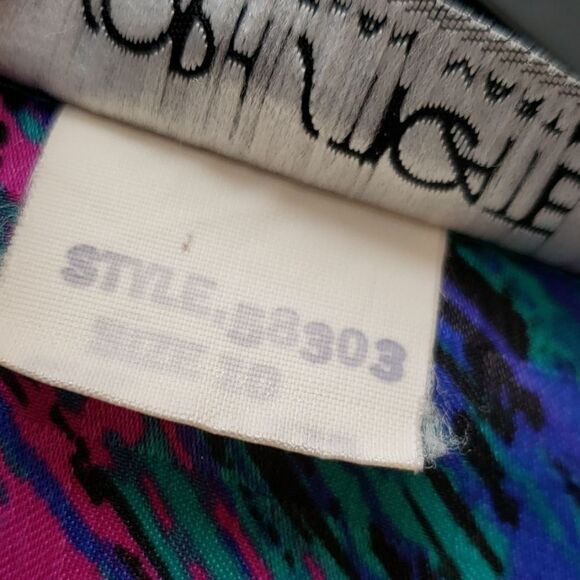 * Host Pick* Beautiful Vintage Blouse - Picture 7 of 8